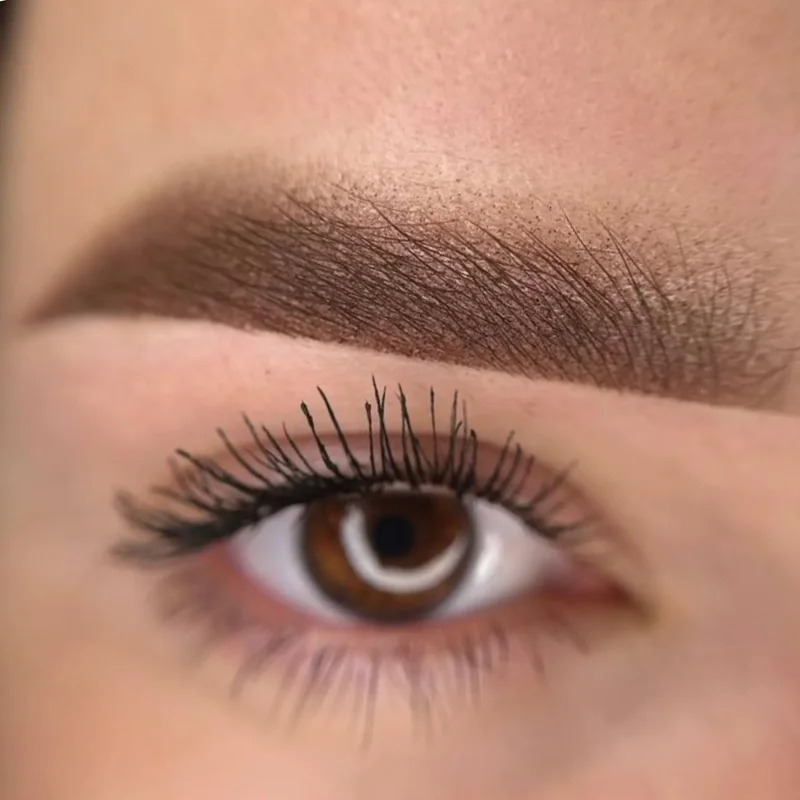 Maquillage permanent sourcil